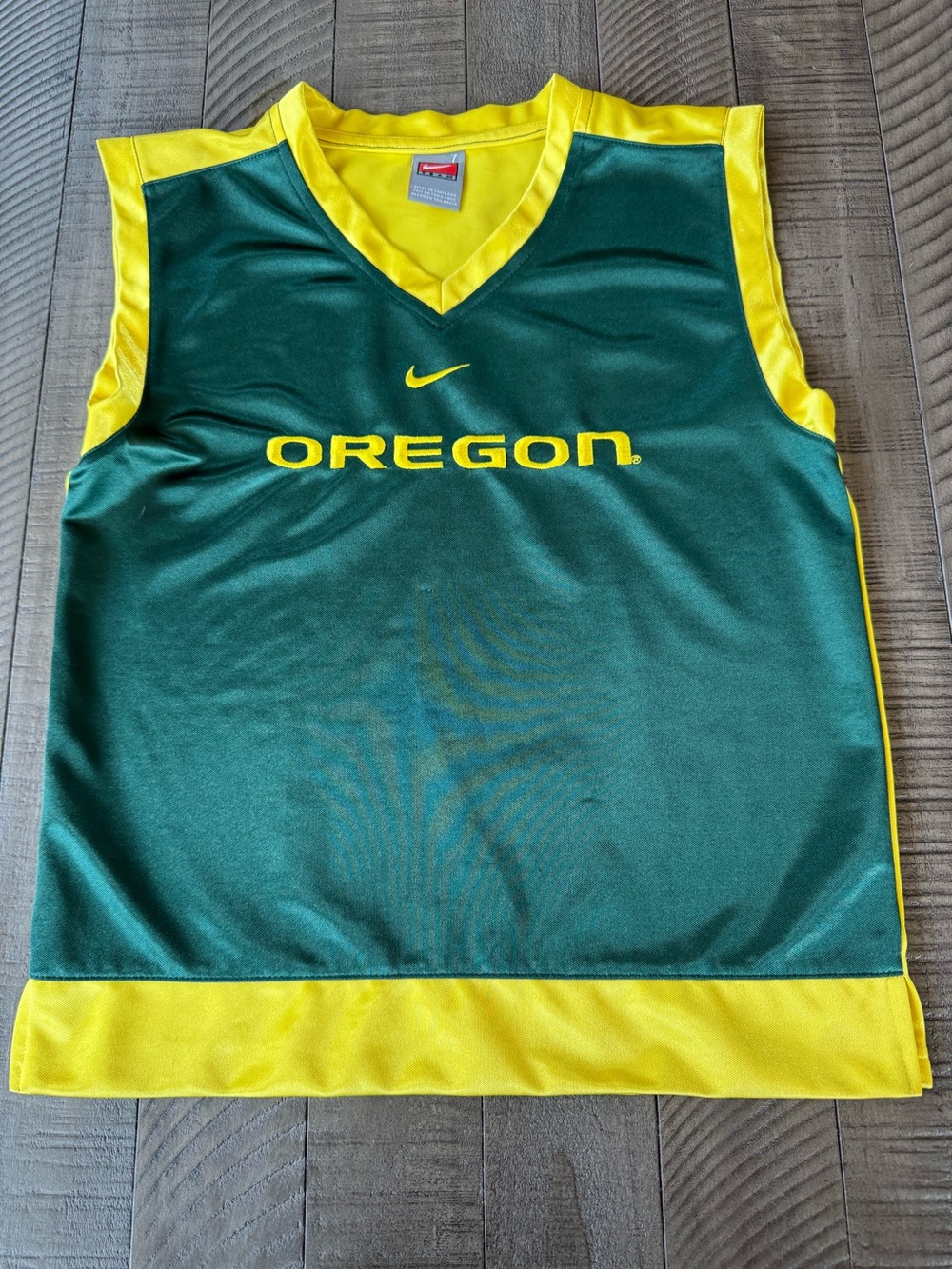 Nike Oregon Ducks Green & Yellow Basketball Jersey Youth Size 7